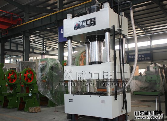 500噸多功能油壓機(jī)生產(chǎn)車(chē)間實(shí)景拍攝